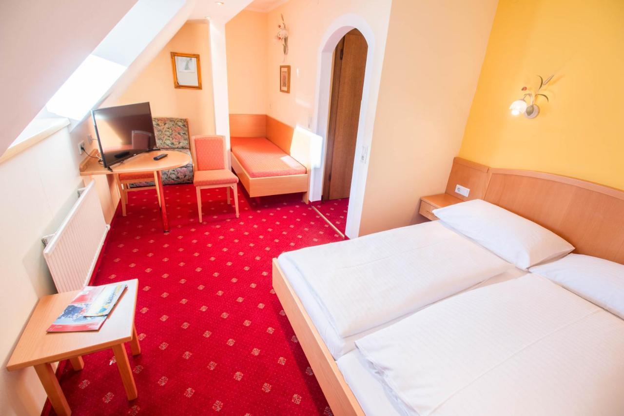 Hotel Weissenstein ザンクト・ミヒャエル・イム・ルンガウ エクステリア 写真